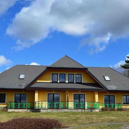 Camping v Ráji - Palda Rovensko pod Troskami Ngoại thất bức ảnh