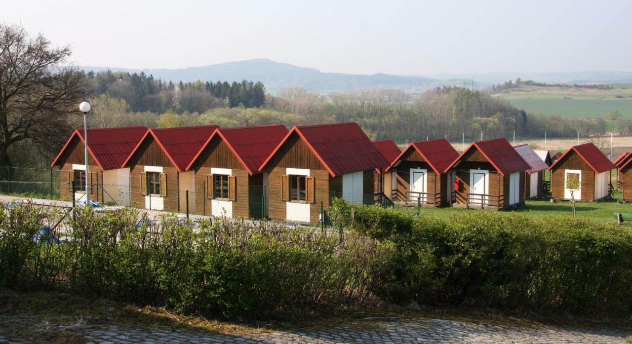 Camping v Ráji - Palda Rovensko pod Troskami Ngoại thất bức ảnh