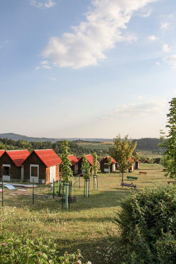 Camping v Ráji - Palda Rovensko pod Troskami Ngoại thất bức ảnh